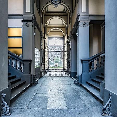 Ad Un Passo Dal Duomo Elegante Appartamento Wifi Мілан Екстер'єр фото