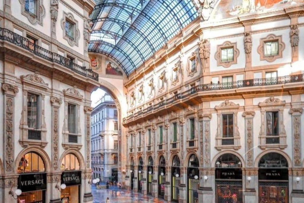 Ad Un Passo Dal Duomo Elegante Appartamento Wifi Мілан Екстер'єр фото